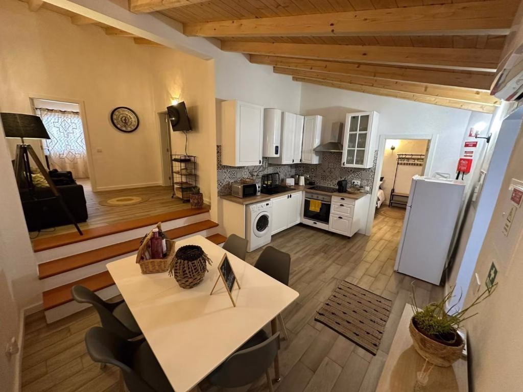 alqueives guest house